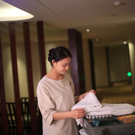 Relax Season Hotel Dongmen Shenzhen Buitenkant foto